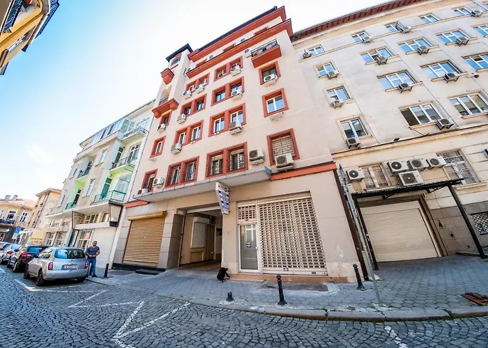 Sofia Downtown Life Apartment